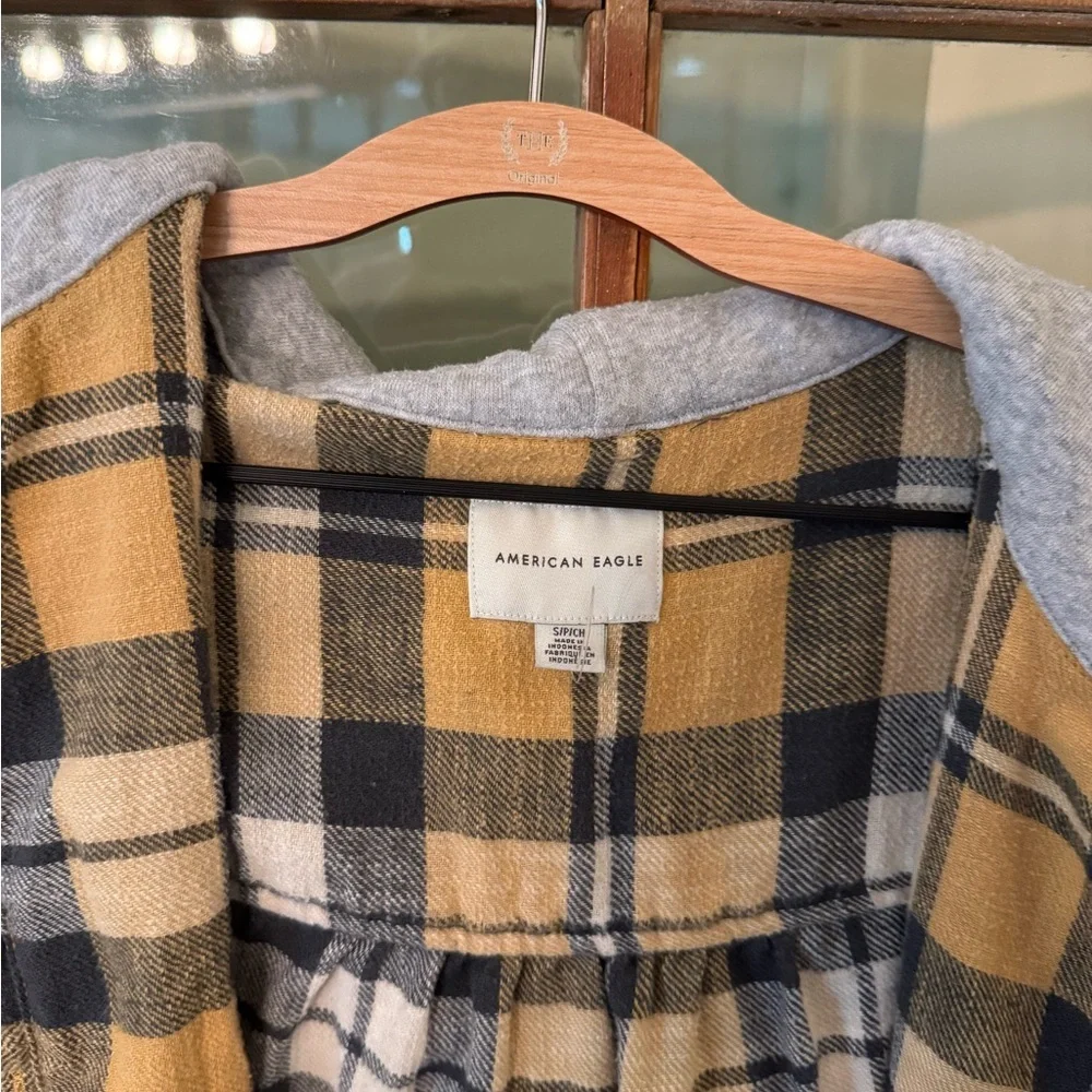 American Eagle Men’s Yellow and Gray Hooded Plaid Flannel Jacket Size Small